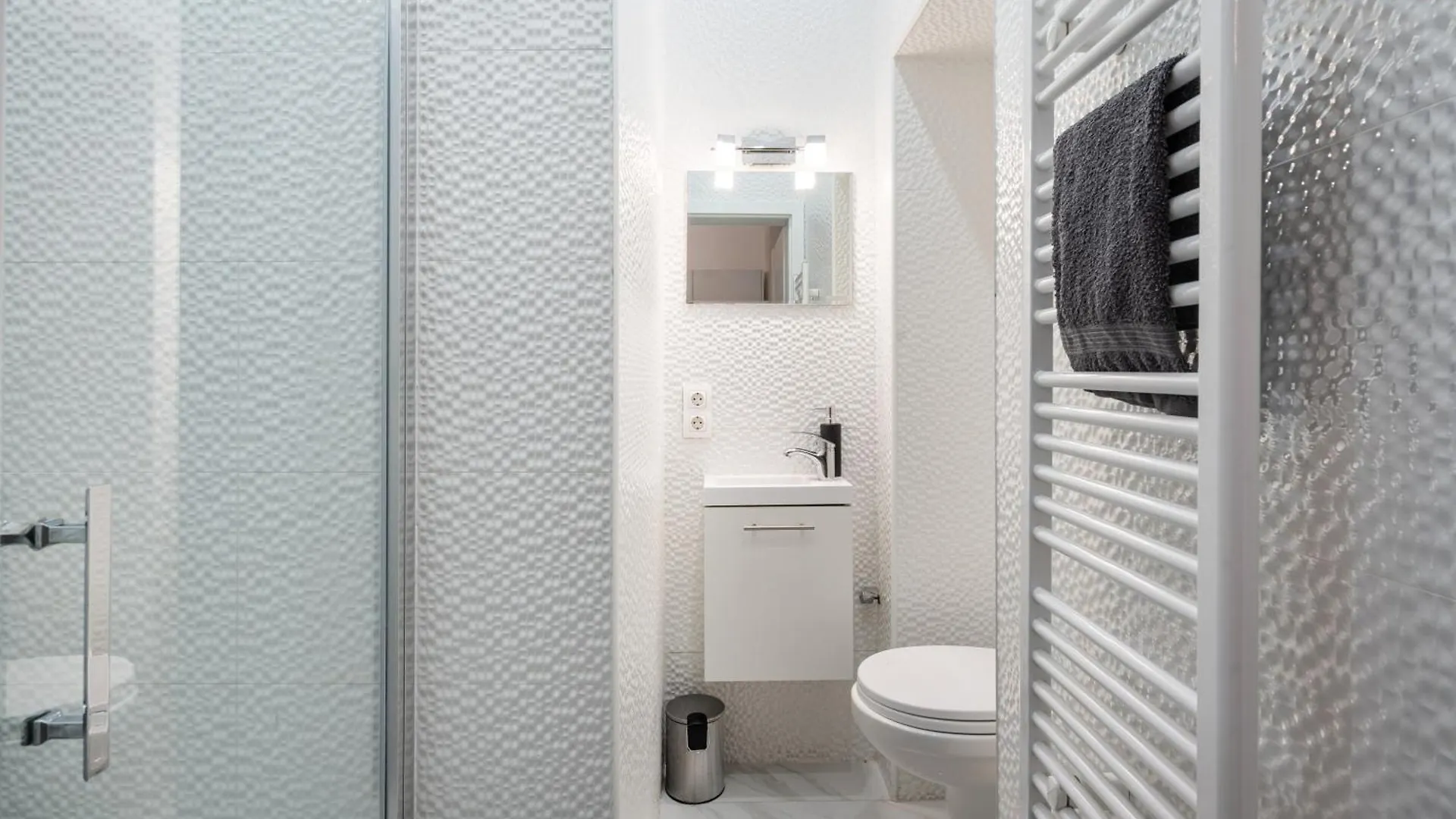 Opera Balkony Luxury Apartment With Free Parking 布达佩斯 0*,  匈牙利